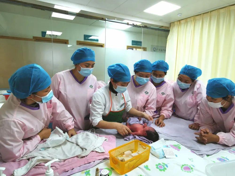 康保县妇婴监护型护送